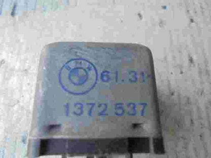 Relais  BMW E21 E30 E12 E28 E24 E23 61311372537 61.31-1372 537 HELLA 00351005