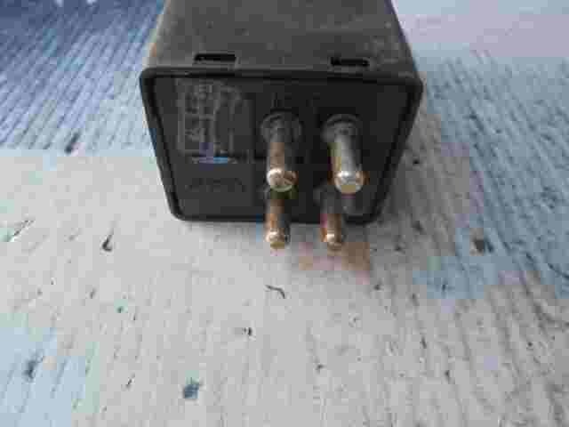 Relais  Mercedes-Benz W124 300E 0035456332 003 545 63 32 VDO 412210001001