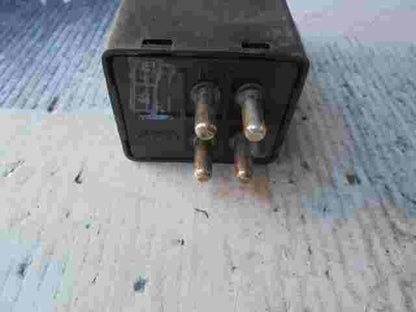 Relais  Mercedes-Benz W124 300E 0035456332 003 545 63 32 VDO 412210001001