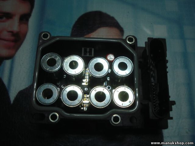 ABS Steuergerät Renault Scenic 8200527390 BOSCH 0265231734 0265800519