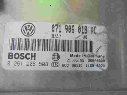 Motorsteuergerät VW Audi BENZIN V01 071906018AC 26SA0000 BOSCH 0261206508