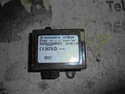 Steuergerät Wegfahrsperre Alarmmodul VW 2.5 2D0953257 2D0 953 257 TEMIC 03M11
