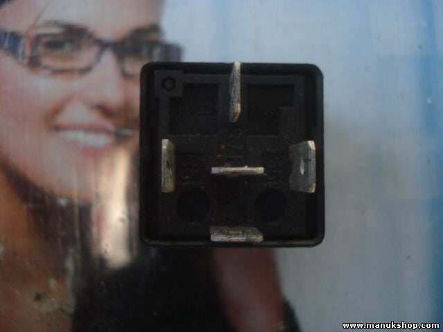 Relais Scheibenwischermotor Seat Toledo Skoda NR.145 1L0906381 V23134-M52-X245
