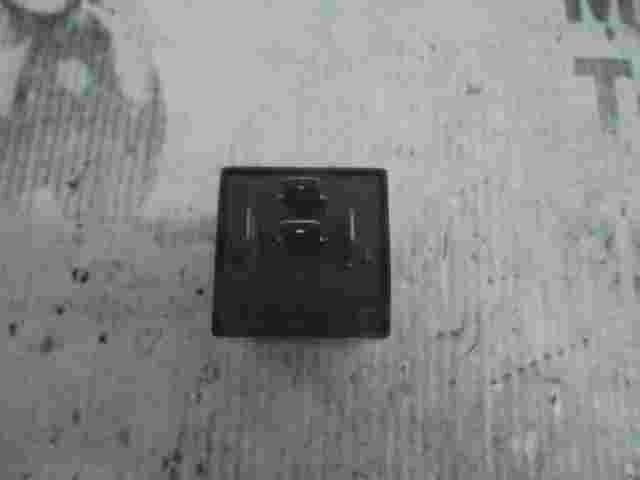 Relais New Holland 12V4246WX2 12V.42/46W ( X2 ) IE 11-1