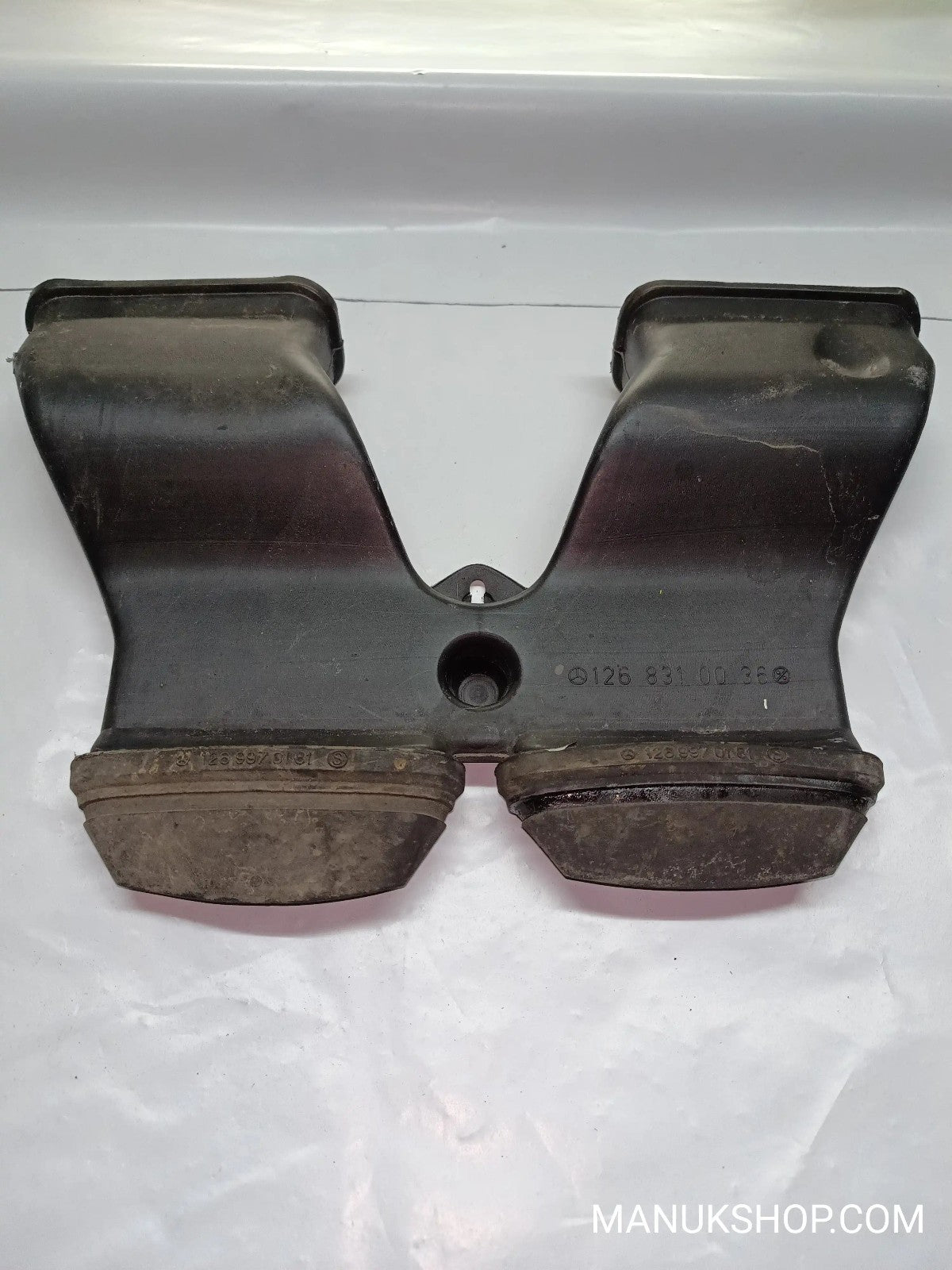 Luftansaugrohr  Mercedes-Benz  W123 W126 1268310036 126 831 00 36 1269970181