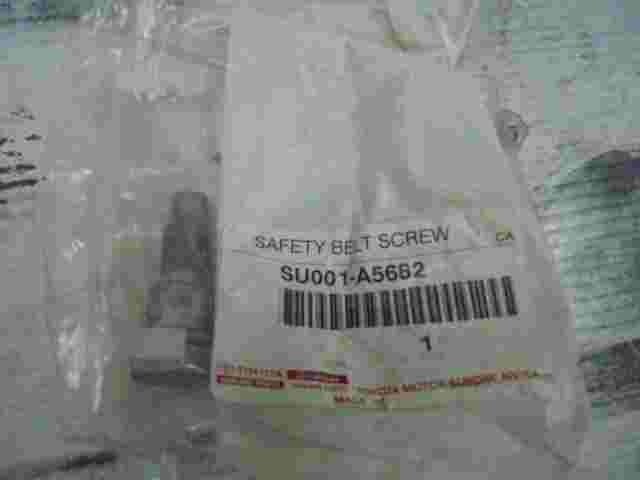 Safety Belt Screw  Toyota SU001A5682 SU001-A5682