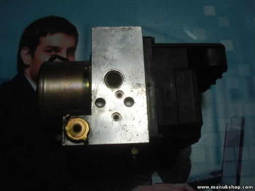 Hydraulikblock Nissan Maxima 476603Y505 47660 3Y505 BOSCH 0223E0095