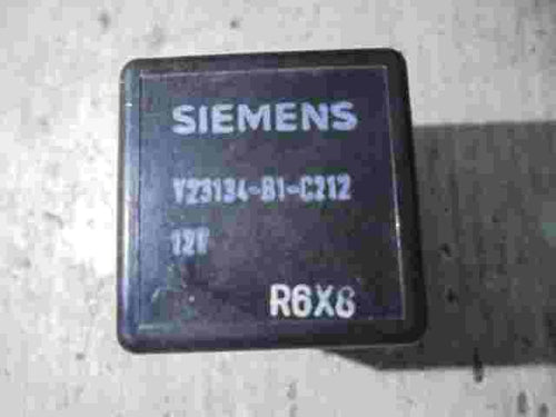 Relais Iveco Daily 35-40 V23134B1C212 SIEMENS V23134-B1-C212