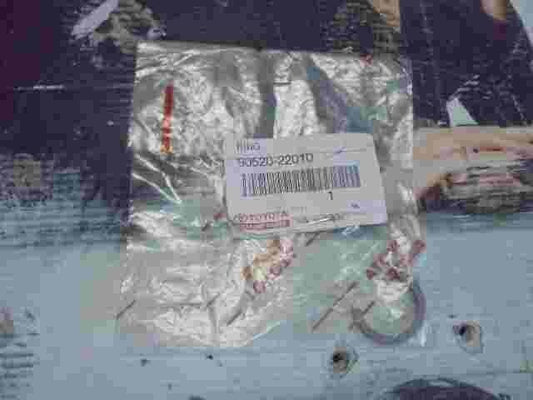 1 stuck Shaft Snap Ring  Toyota Corolla E11 Carina II 9052022010 90520-22010