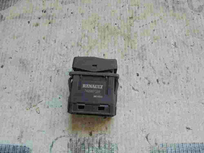 Schalter Renault Premium DX OFF 7420851289
