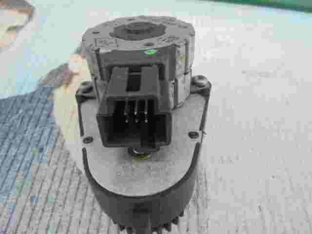 Stellmotor Heizung Renault Laguna 9094802545 90.948.02.545 BEHR 81108 12V Z37