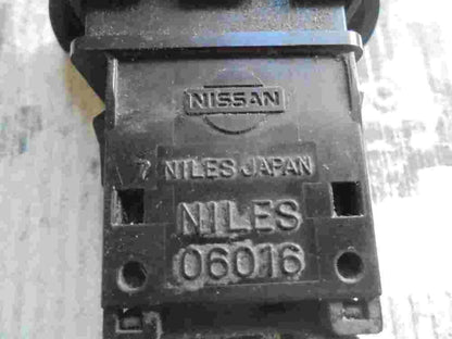 Warnblinkschalter Nissan X-TRAIL NILES 06016