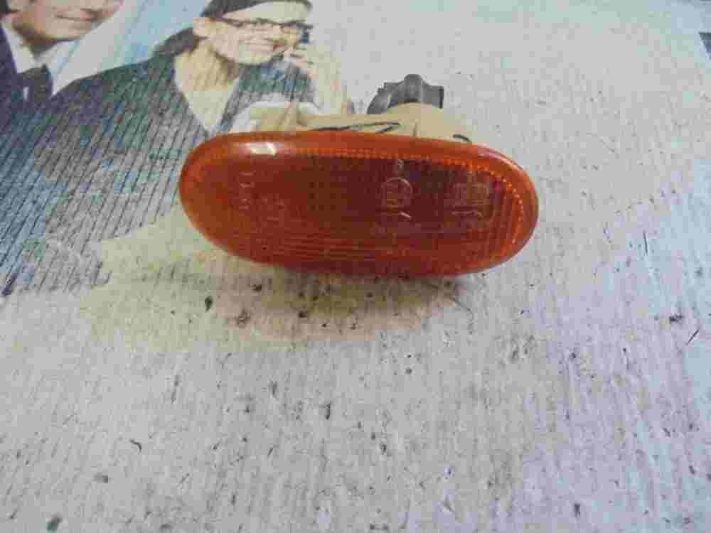 Seitenblinker Blinker Kotflügel links Mitsubishi L200 015023 0464852 046-4852