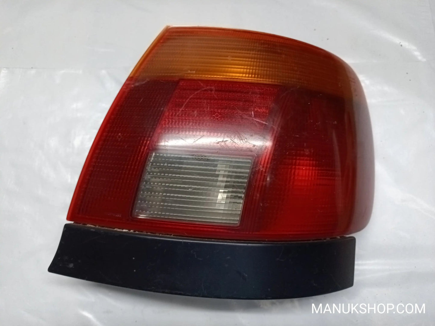 Rückleuchte rechts  Audi A4 RO2 IA 02 R00 81 02