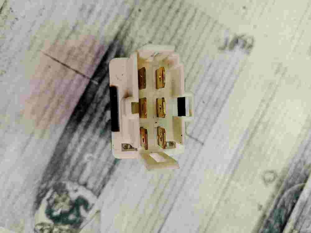 Relais Klimaanlage Kia Sephia 0K2061692  OK201 61692 DC12V20A  T.R SHIN WOO