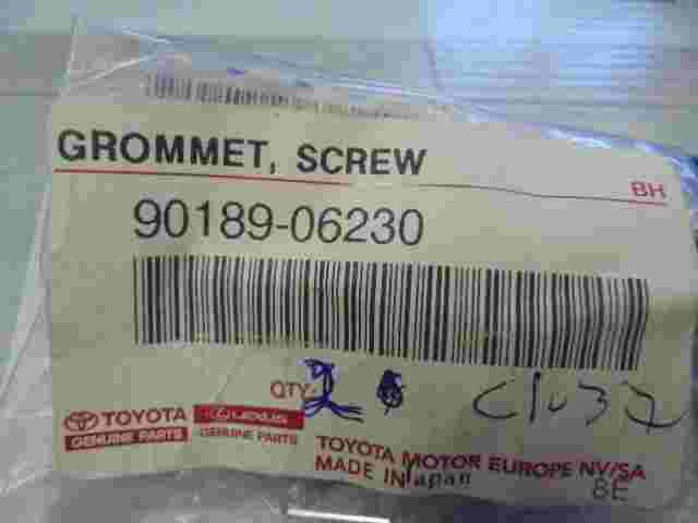 Grommet Screw  Toyota Prius 9018906230 90189-06230