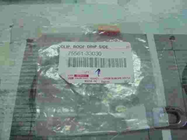 Clip Roof Drip Side Toyota Avensis II Allion (T240) Camry 7556133030 75561-33030
