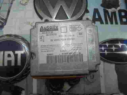 Airbagsensor Airbagsteuergerät Suzuki Baleno  3891064G11  DENSO 15230022011
