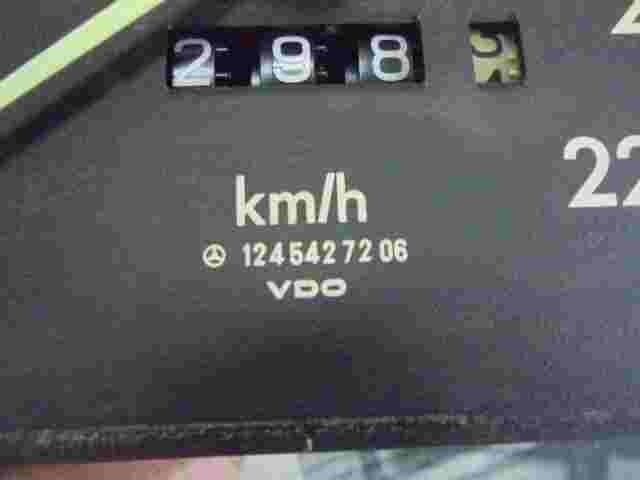 Tachometer  Mercedes-Benz E W124 VDO 1245427206 124 542 72 06