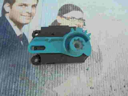 Stellmotor Heizung Renault Scenic III Megane 3 III VHB3010007A Valeo N105212VA