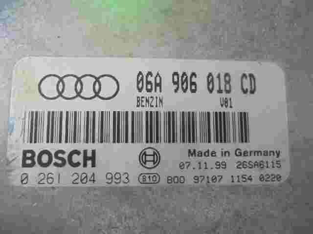 Motorsteuergerät  Audi A3 1.8 BENZIN V01 06A906018CD 26SA6115 BOSCH 0261204993
