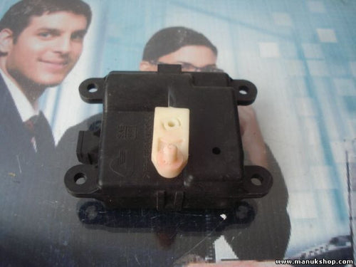 Stellmotor Heizung Nissan Primera P12 Almera Tino 3C270 30850 3C27030850 020129