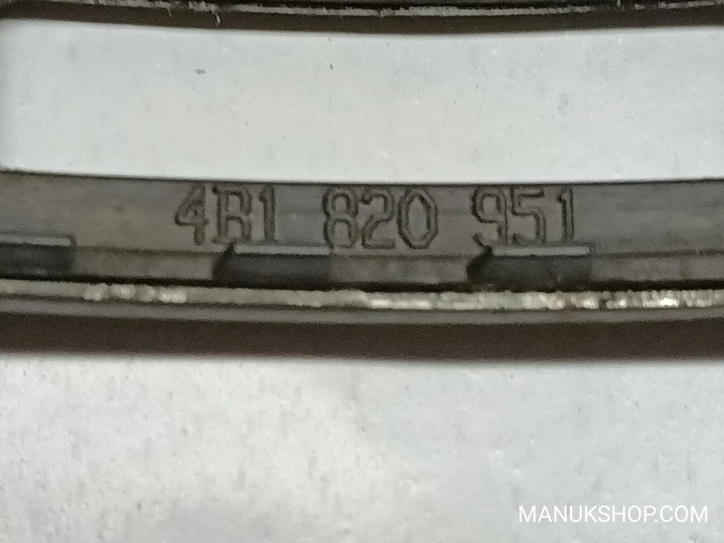 Schalttafelabdeckung  Audi A6 4B1820951 4B1 820 951