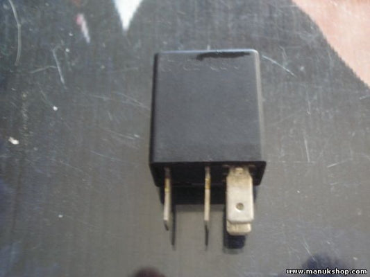 Relais Alfa Romeo Fiat B047E B047 E BITRON 46520411 0046520411