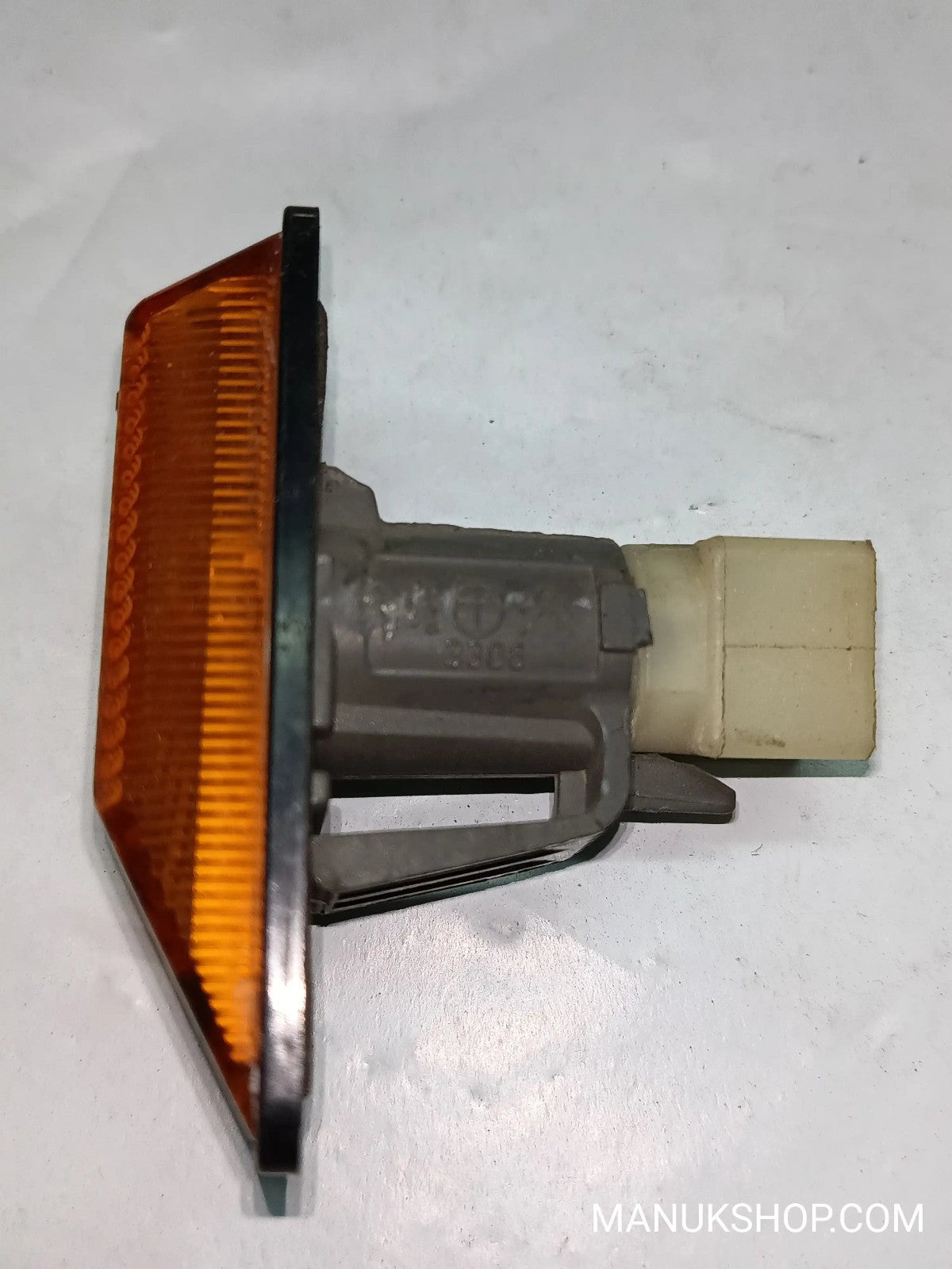 Seitenblinker Blinker Kotflügel links Peugeot 306 Citroen Xsara 3305 3303