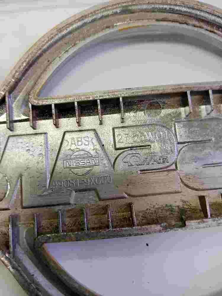 Emblem  Nissan Atleon 990819X000 99081-9X000 2765W01 17cm.