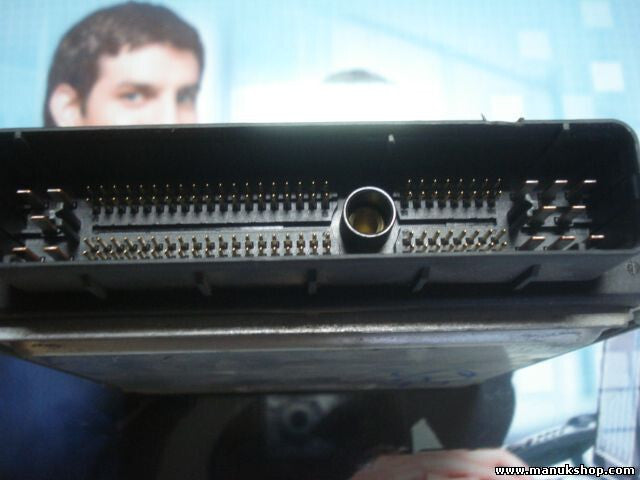 Motorsteuergerät Ford Focus DXCC 3M51-12A650-LA R0411C004J 3M5112A650LA