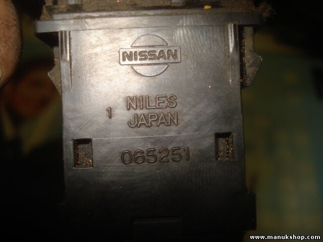 Nebelscheinwerfer Schalter Nissan Terrano Ford Maverick NILES 065251
