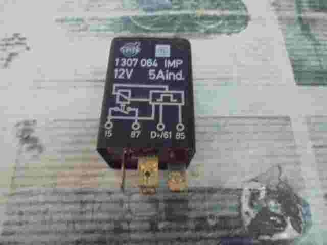 Relais Klimaanlage Volvo 240 244 260 262 740 1307064  MP 12V 5AInd. SH0 896329