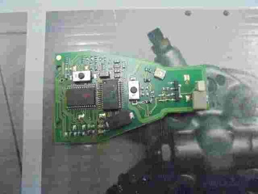 Funkfernbedienung Schlüssel Gehäuse Mercedes Smart 2 Tasten W220 W203 233221011G