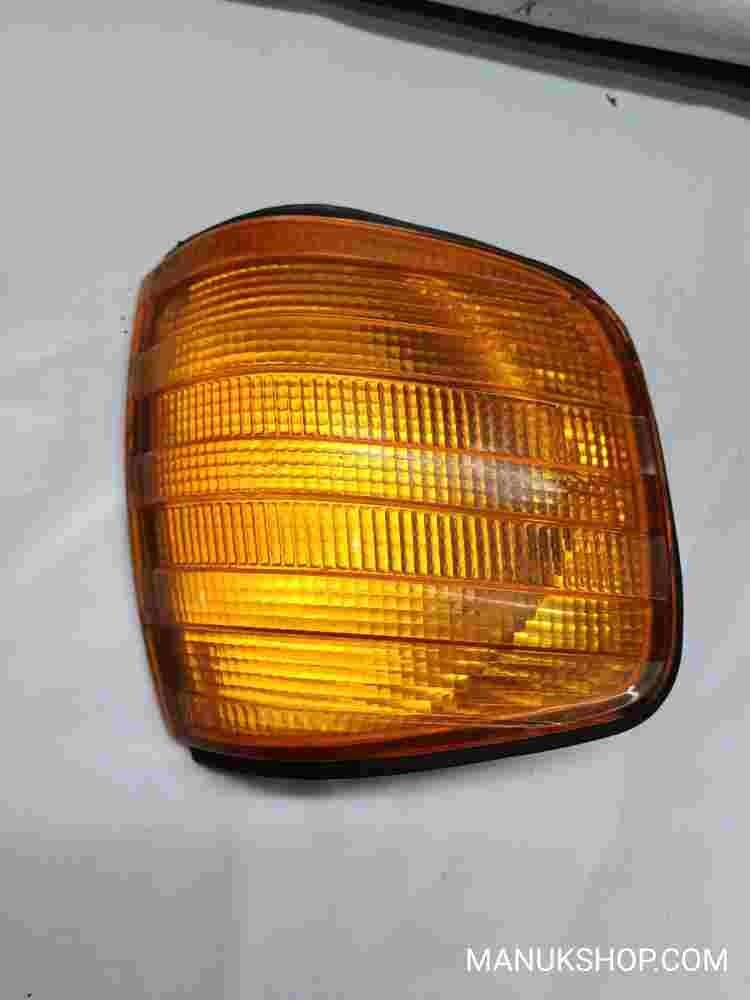 Blinker vorne rechts Mercedes-Benz W126 R BOSCH 1305233062 P 25-1 USA 32/3.cp