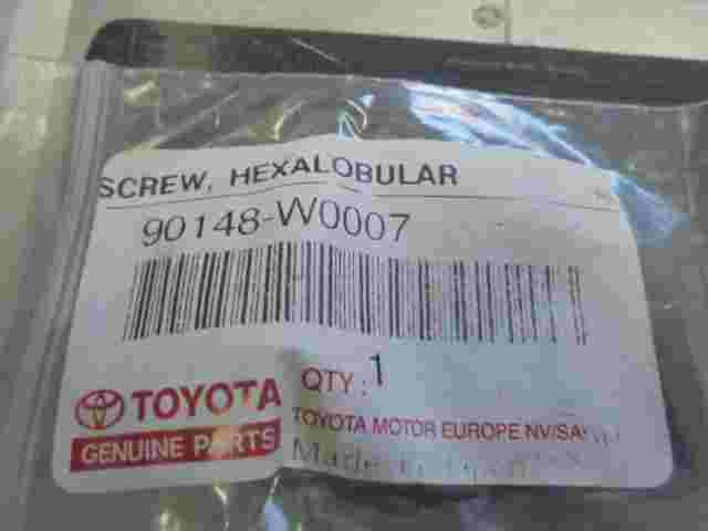 Hexalobular Screw / Toyota 90148W0007 90148-W0007