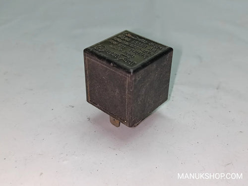 Relais Ford 93AG13350AA 93AG 13350 AA  PA6-GF30 2/4x21W/32CP-12V-72BF 003 G1UHK