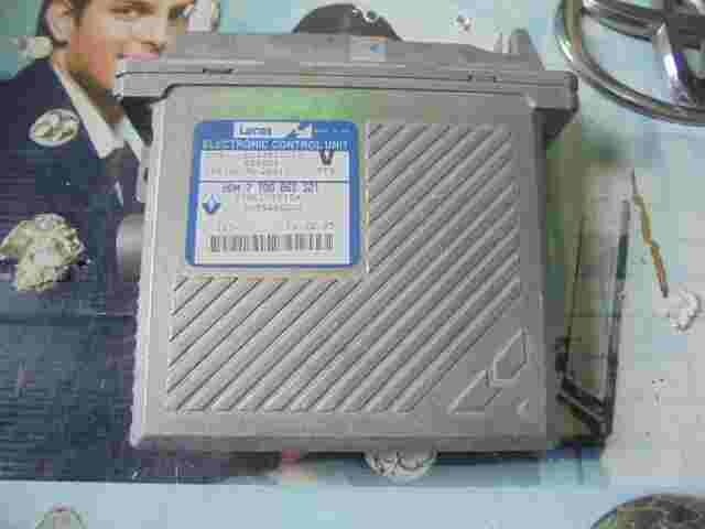 Motorsteuergerät  Renault 7700103515A 7700868321  80602F LUCAS R04080002D
