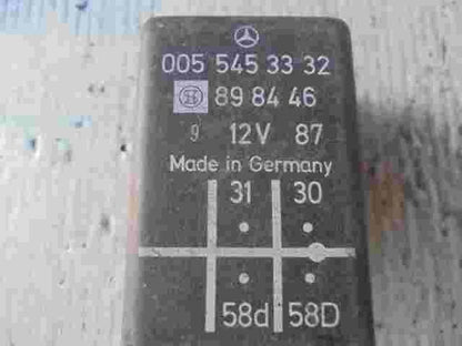 Lichtrelais Mercedes-Benz W126 0055453332 005 545 33 32 898446 89 84 46