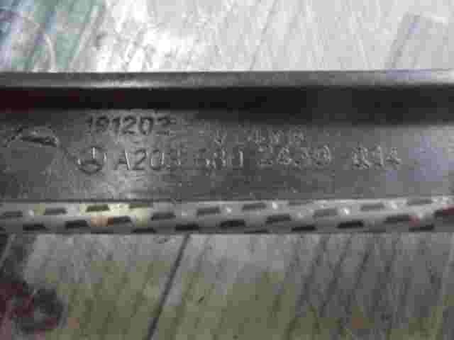 Mittelkonsole  Mercedes-Benz W203 C 180 A2036802439 A 203 680 24 39