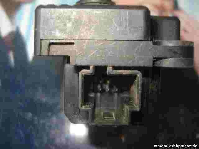 Stellmotor Heizung Peugeot 407 4PUH19E616BB VISTEON EAD 151 AL1RB 44 12V