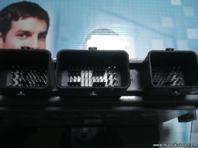 Motorsteuergerät Renault Twingo 1,2 SIM32 S120200113A 8200774747 8200700695