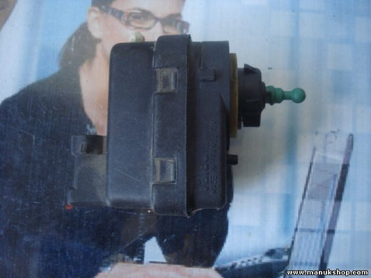 Stellmotor Scheinwerfer Renault Kangoo Clio PA66GF30 7700840141 7700415607