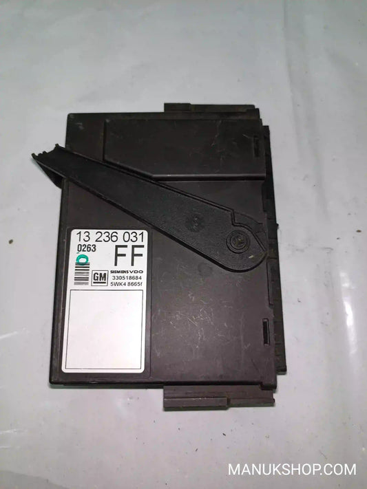 Komfortsteuergerät KSG Opel Corsa C FF 13236031 13 236 031 330518684 5WK48665F
