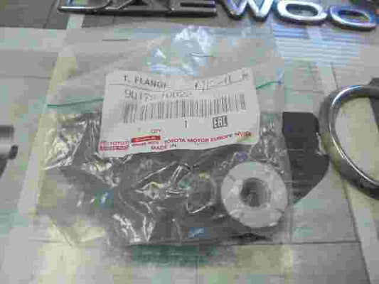 Nut Flange / Toyota Avensis II Corolla (120) 9017810022 90178-10022