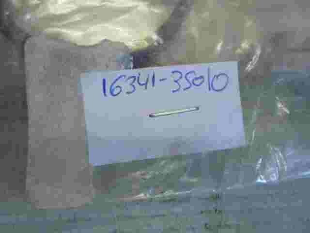 1 stuck Gasket  Lexus IS200 IS300 GXE10 Toyota Yaris Aygo 4Runner 1634135010