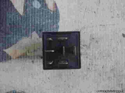 Relais   Alfa Romeo 166 60619912 SDCB883 81712