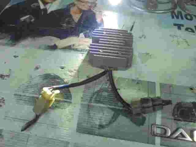 Spannungsregler Honda Fusion MF02 CN 250 CH 250 SH532A13 SH532A-13