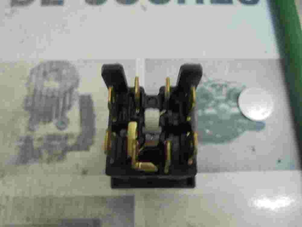 Lichtschalter Nissan Atleon 251709X401