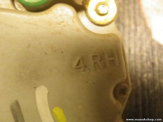 Türschloss rechts hinten Nissan Terrano Ford Maverick R20 T2 825527F610